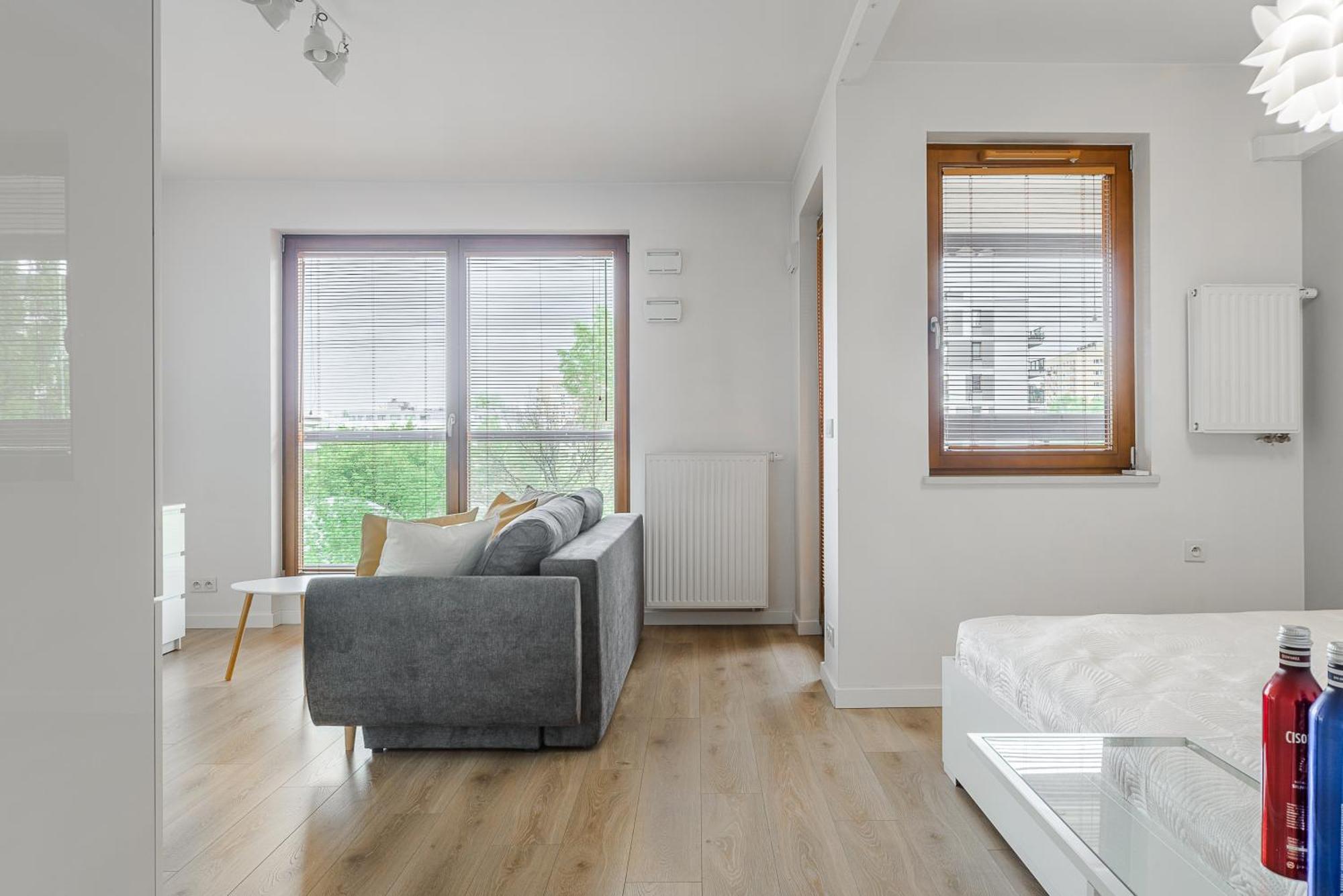 Cozy Family With Balcony Near Zlote Tarasy Apartament