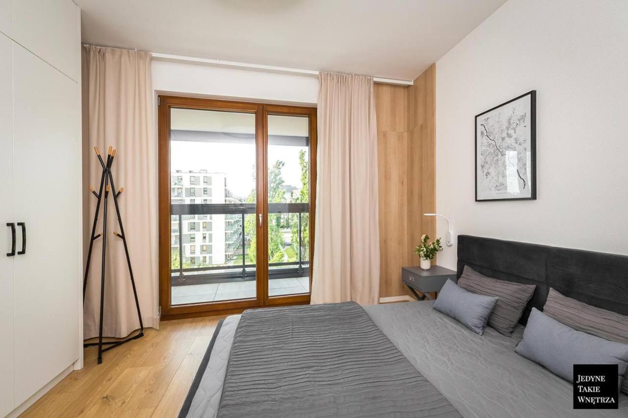 Apartament Cozy Family With Balcony Near Zlote Tarasy