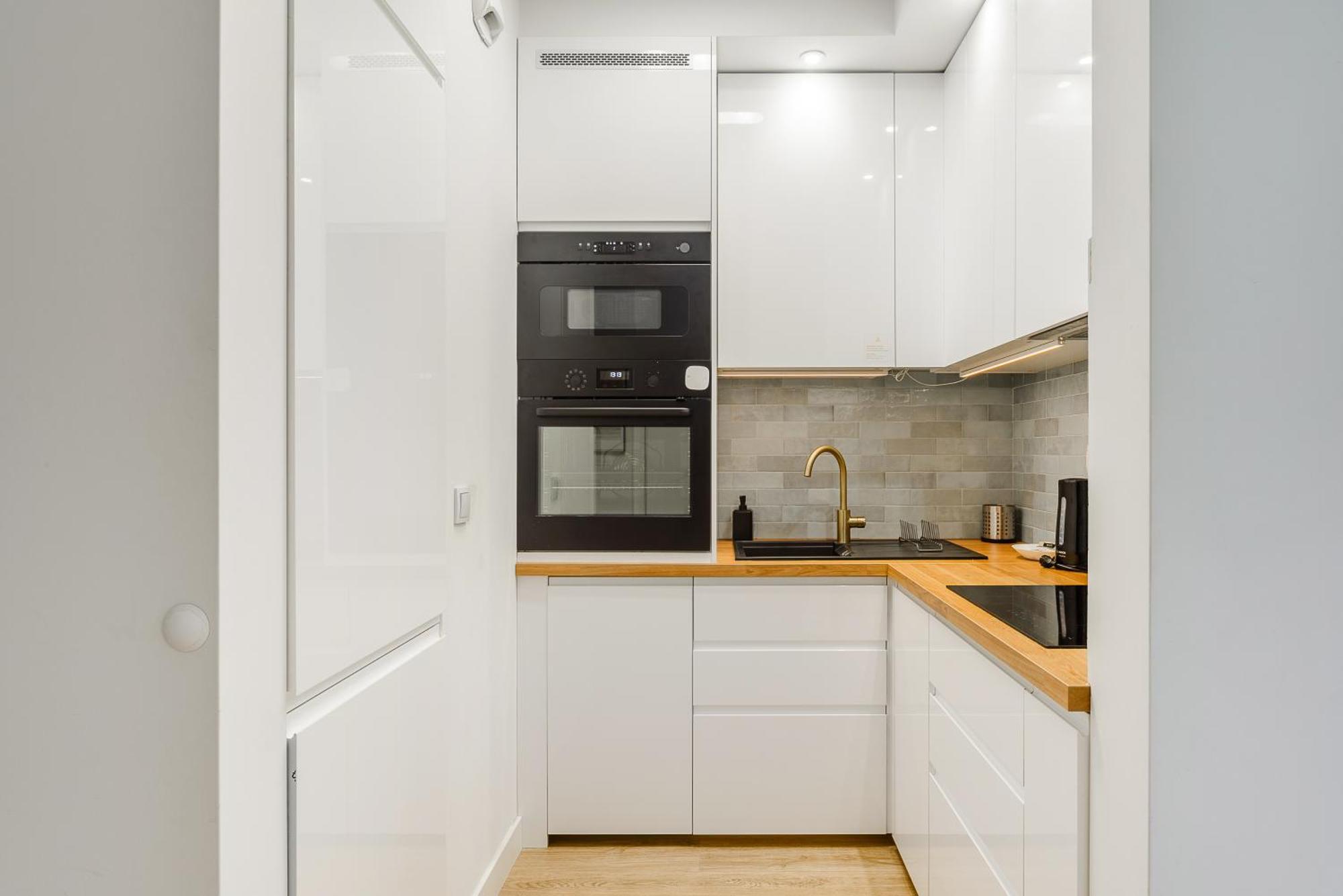 Cozy Family With Balcony Near Zlote Tarasy Warszawa