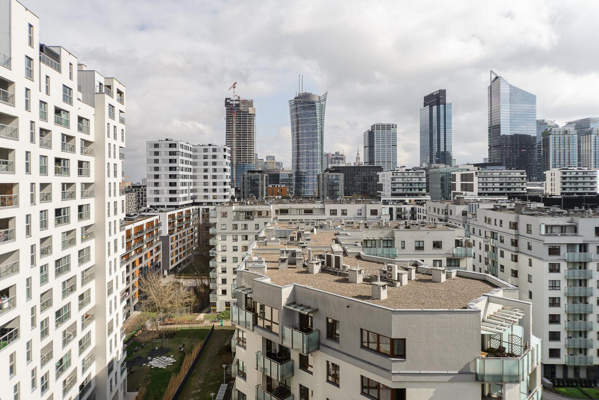 Cozy Family With Balcony Near Zlote Tarasy Warszawa